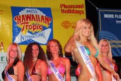 Miss Hawaiian Tropic August 2006 photo - Duval Street, Key West